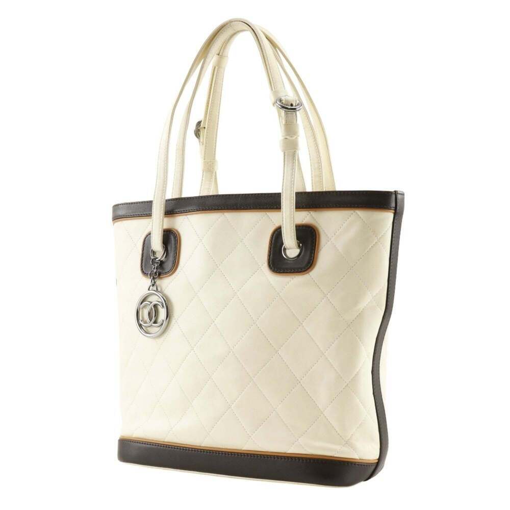 CHANEL White Tote Bag - Picture 2 of 12